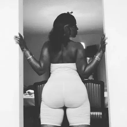 OnlyFans cuenta thickcara avatar 1