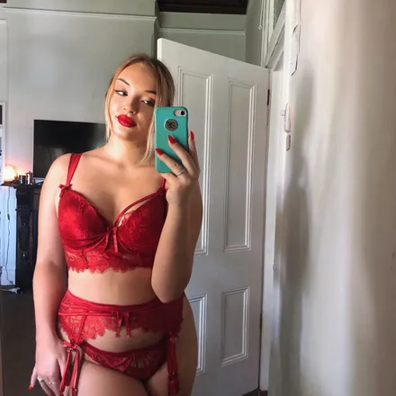 OnlyFans cuenta romeepeach header 2