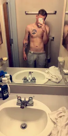 OnlyFans cuenta hangtokneelee avatar 1
