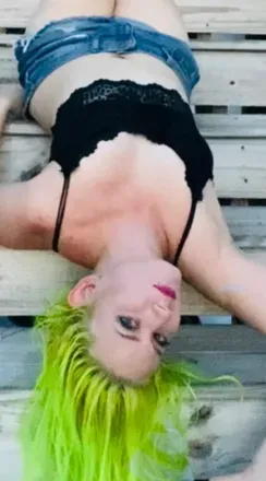 OnlyFans cuenta peachesisastonedfruit avatar 1