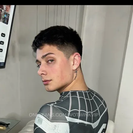 OnlyFans cuenta ivotwinkfree header 2