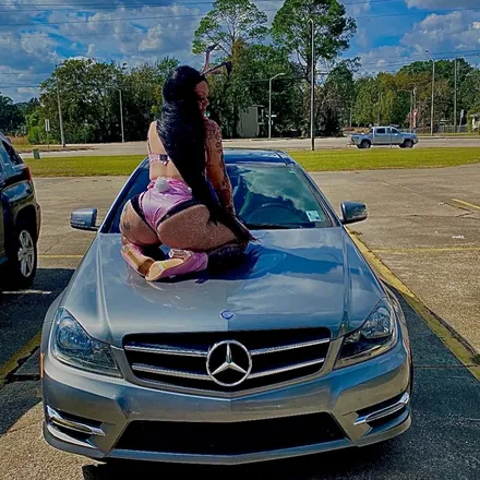 OnlyFans cuenta pynk_pressure header 2