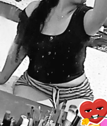 OnlyFans cuenta curlyloovee header 2