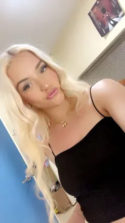 OnlyFans cuenta savannahbholmes header 2