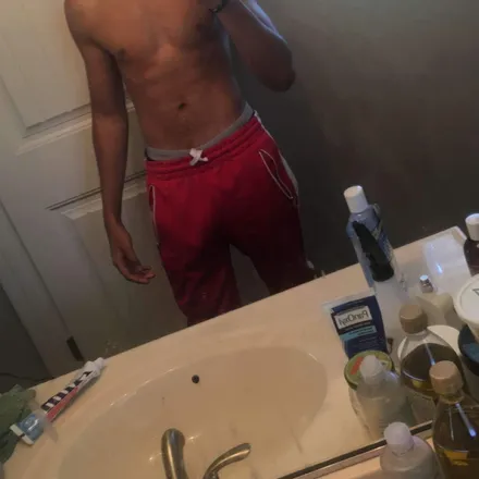 OnlyFans cuenta open_them_legs header 2
