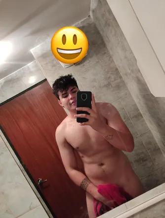 OnlyFans cuenta charles71521777 header 2