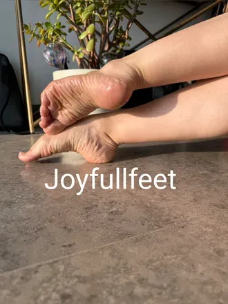 OnlyFans cuenta joyfullfeet header 2
