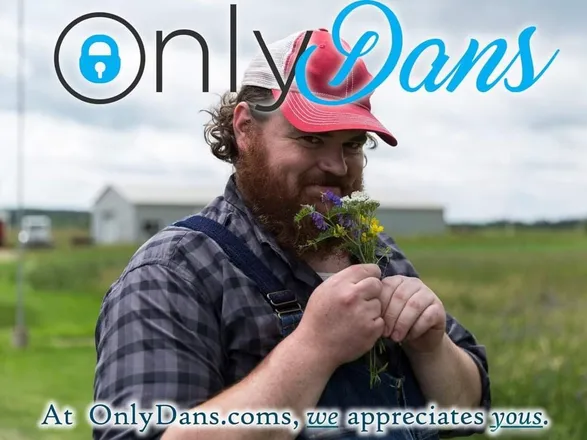 OnlyFans account  sneaky-queer-couple header 2