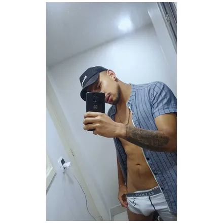 OnlyFans cuenta aaron_wc header 2