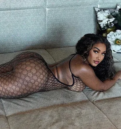 OnlyFans cuenta rayvenchanel header 2