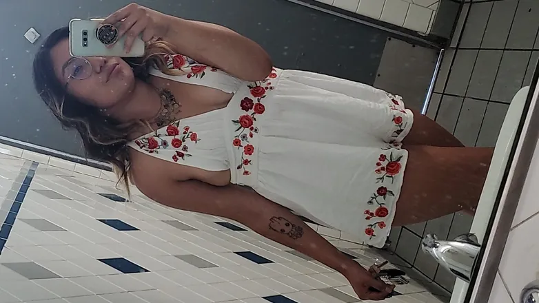 OnlyFans cuenta victoriaxokarma header 2
