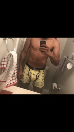 OnlyFans cuenta legwalk header 2