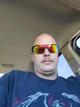 OnlyFans cuenta redneck456 header 2