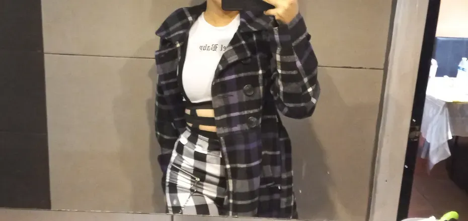 OnlyFans account  lizzy.cherry header 2