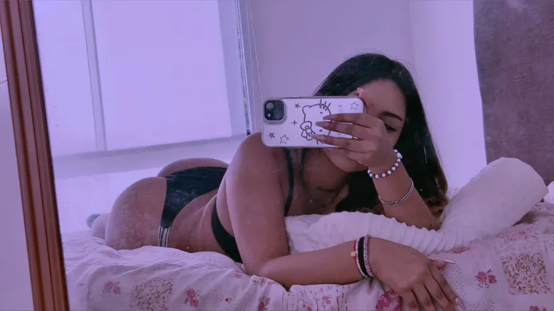 OnlyFans cuenta alekatt header 2