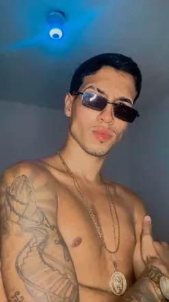 OnlyFans cuenta bradock.7 header 2