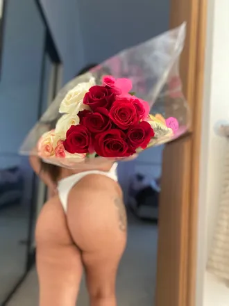 OnlyFans account  madellinxo header 2