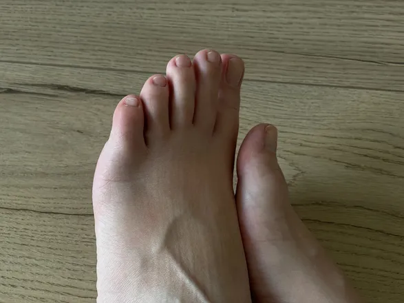 OnlyFans cuenta kleliasfeet header 2