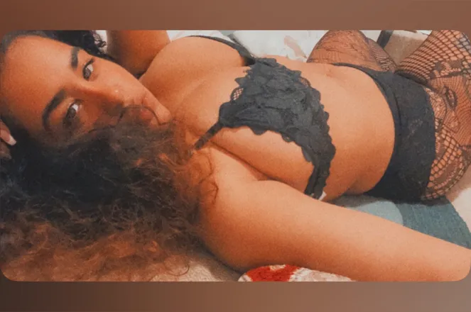 OnlyFans account  butterfly_bellaquita header 2