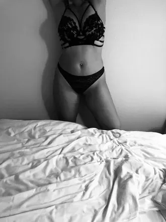 OnlyFans cuenta larahaze avatar 1