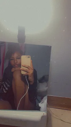 OnlyFans cuenta diorkamrynnn header 2