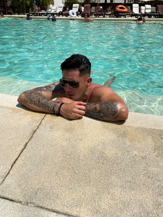 OnlyFans cuenta mikecastello header 2