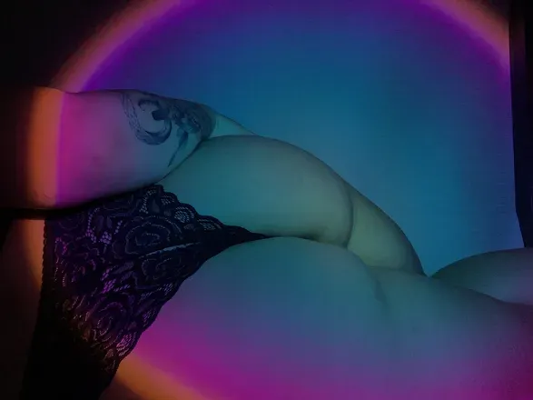 OnlyFans cuenta peachesnz header 2