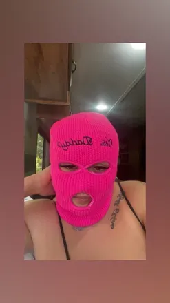 OnlyFans cuenta thickiiredd1 header 2