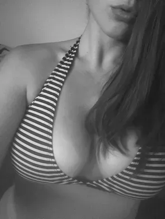 OnlyFans cuenta handfulhannah avatar 1