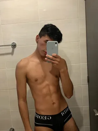 OnlyFans cuenta criis022 avatar 1
