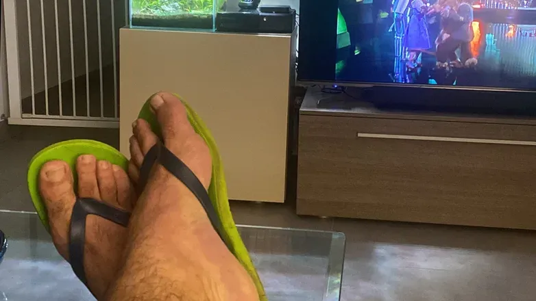 OnlyFans cuenta masterbearfeet header 2