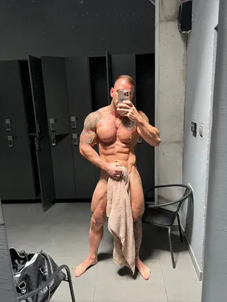 OnlyFans cuenta yourhotrussel avatar 1
