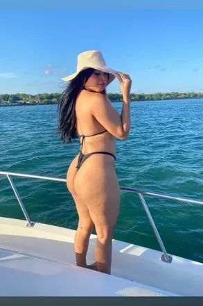 OnlyFans cuenta paulinabocio header 2