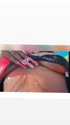 OnlyFans cuenta shesoexoticcc header 2