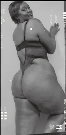 OnlyFans cuenta prettyroundbrowngoddess avatar 1