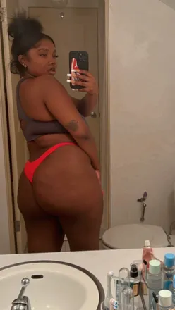 OnlyFans cuenta asstoldbylicia header 2