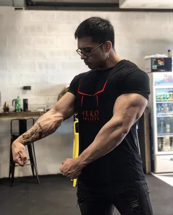 OnlyFans account  heroathletes header 2