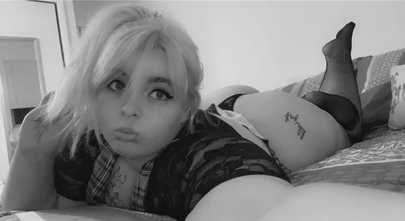 OnlyFans cuenta yoursecretslvt header 2
