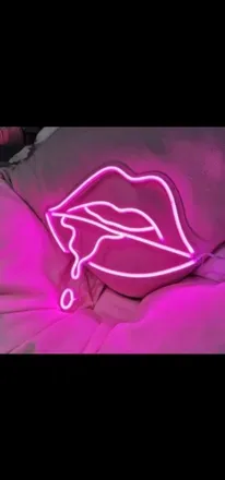 OnlyFans cuenta naughtyneon avatar 1