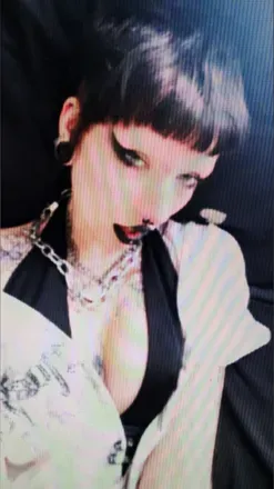 OnlyFans account  ezrasindulgence avatar 1