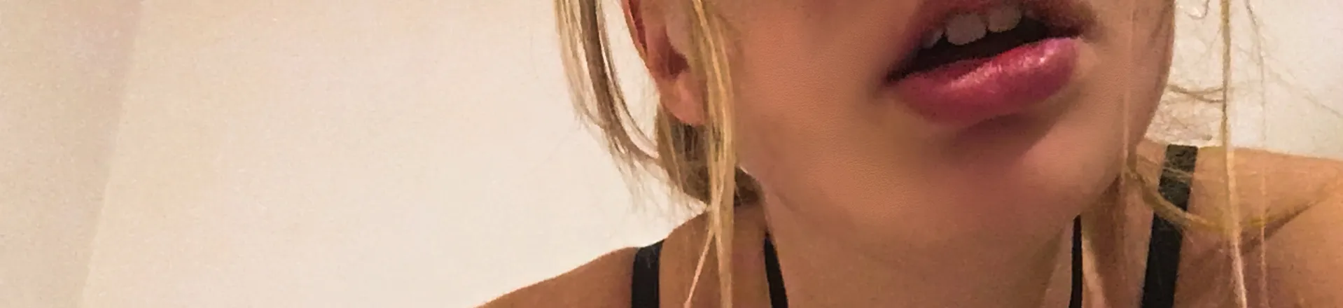 OnlyFans cuenta julie.whispers header 2