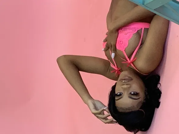OnlyFans cuenta nikaa_lynn header 2
