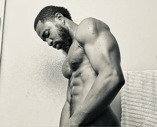 OnlyFans cuenta reggiegraves28 header 2