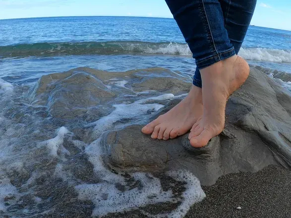 OnlyFans cuenta moira.feet header 2