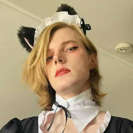 OnlyFans account  weeniedarling avatar 1