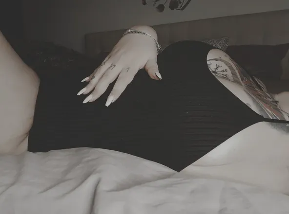 OnlyFans cuenta alyssa_92 header 2