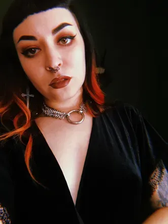 OnlyFans account  m00nmaiden avatar 1