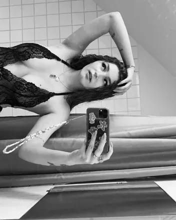 OnlyFans of marierae1