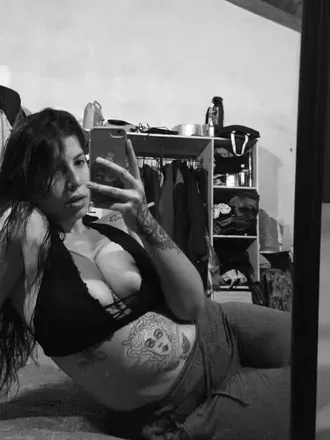 OnlyFans cuenta malditaxbendita avatar 1
