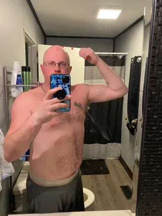 OnlyFans cuenta baldblueeyes84 header 2